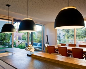 Schwarze Leuchten als Blickfang