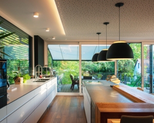 Strahler verbinden Räume